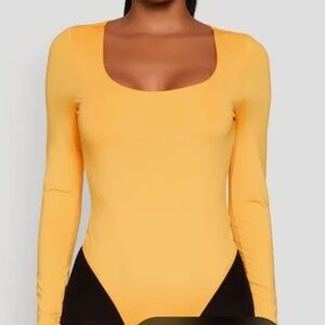 Aritzia Babaton Mustard Long Sleeve Bodysuit
